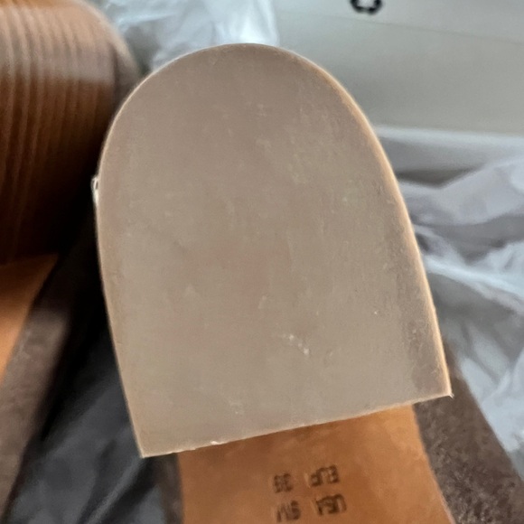 Vince- Havana Notch Suede Ankle Booties- Walnut- 9 - Picture 7 of 12